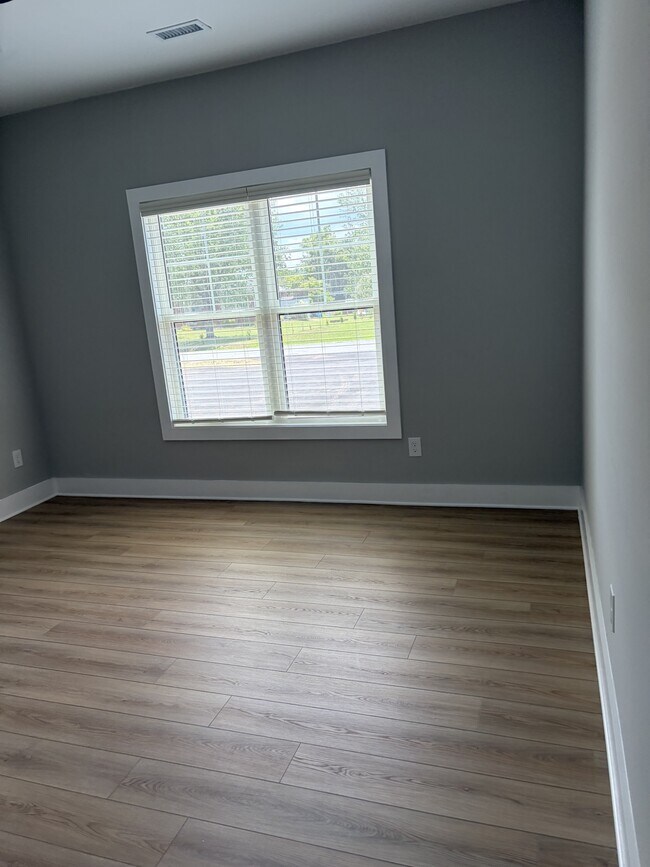 Building Photo - 118 Beechwood Dr