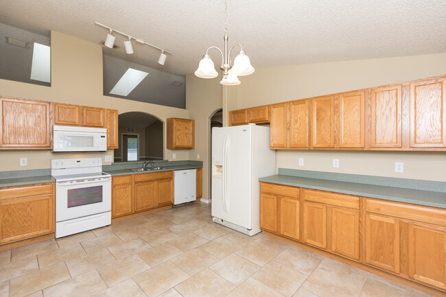 Foto del edificio - 63 Pine Crest Ln