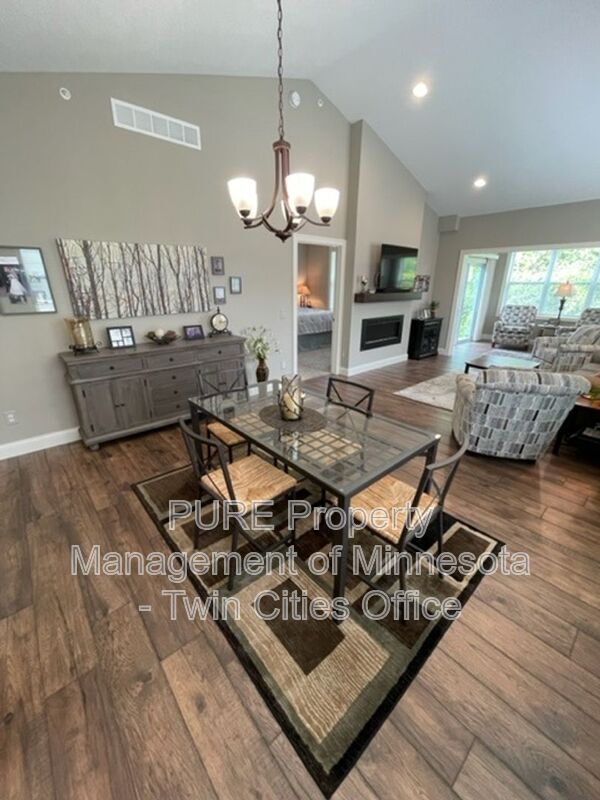 Foto del edificio - 631 Liberty Wy