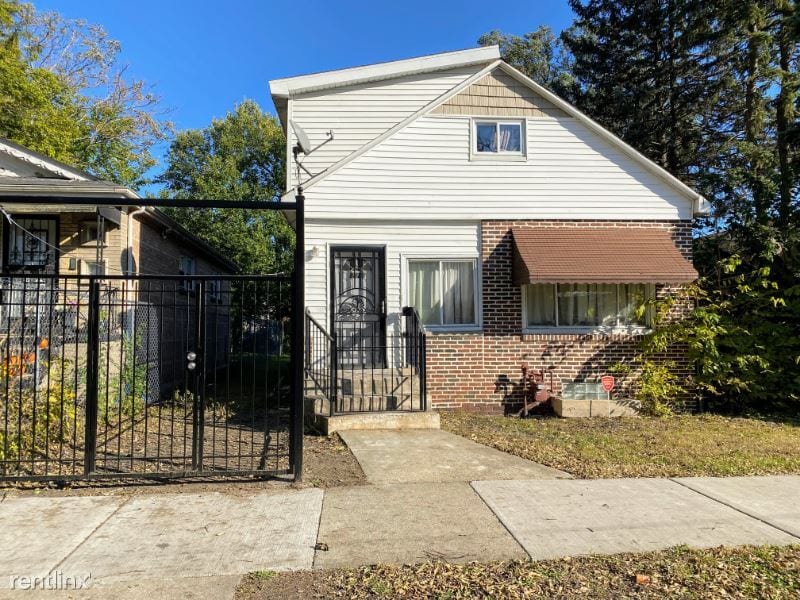Primary Photo - 4 br, 2 bath House - 8421 S Cregier Ave