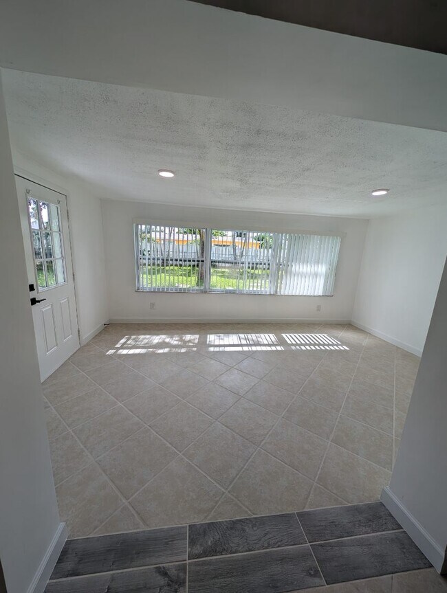 Foto del edificio - 2702 SE 17th Ave