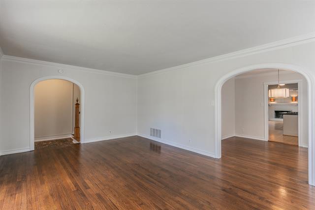 Building Photo - 4219 Calmont Ave