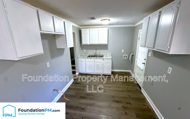 Foto del edificio - 3181 Parham St