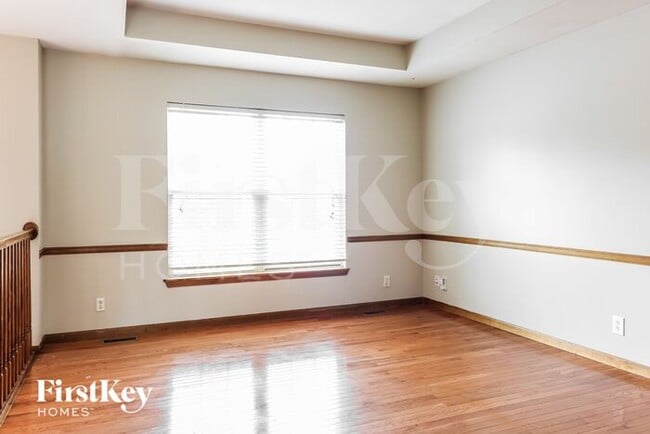 Building Photo - 1709 Shelby Dr