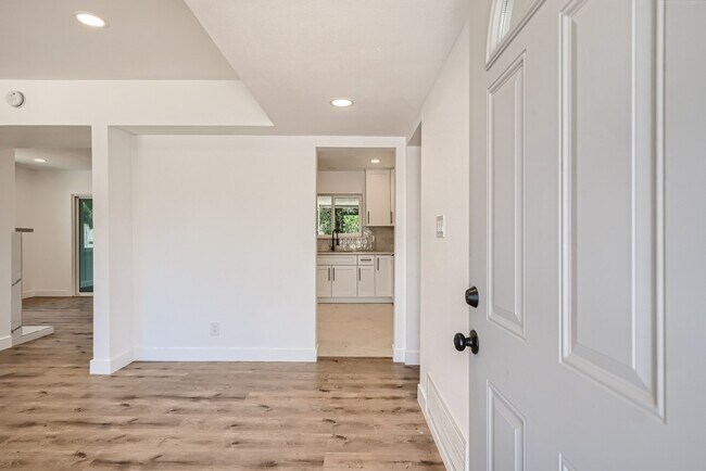 Foto del edificio - 20340 Superior St