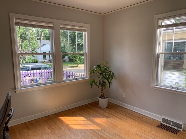1st Level Bedroom - 6000 Clinton Ave