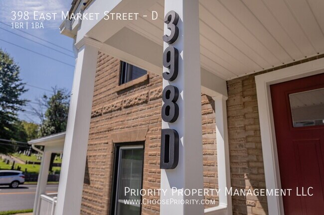 Building Photo - 398 E Market St