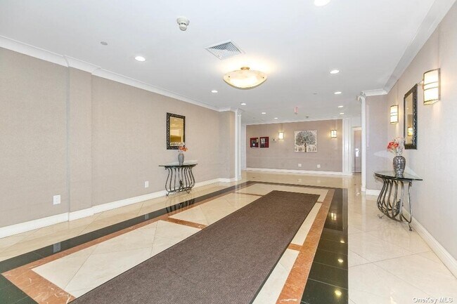 Building Photo - 1 Portico Ct