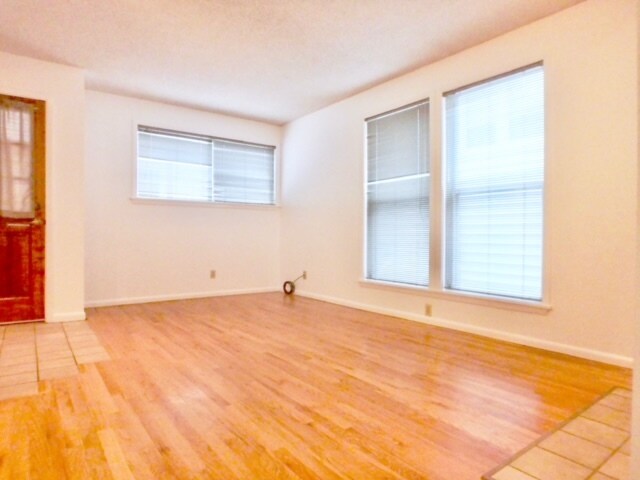 Foto del edificio - 1035 Jasmine St