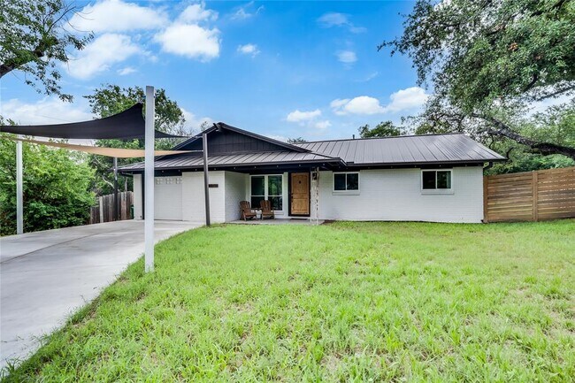 Foto del edificio - 3611 Winfield Cove