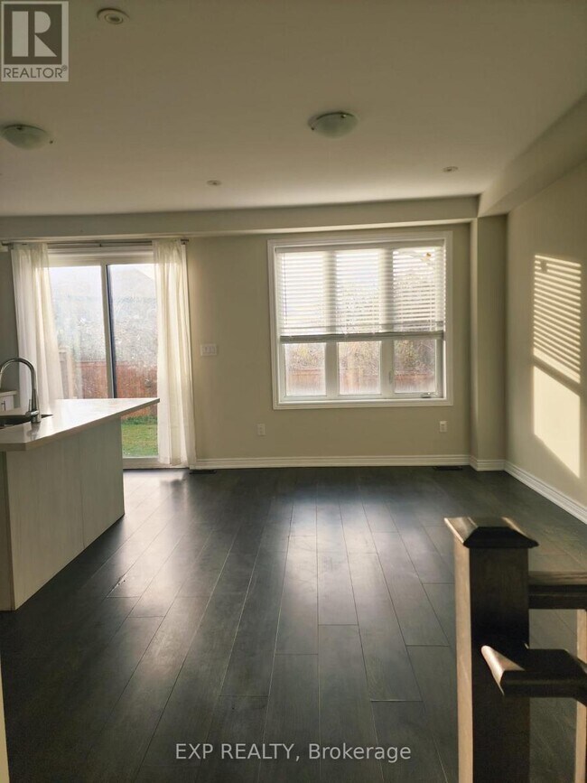 Photo du bâtiment - 33 Hollywood Ct