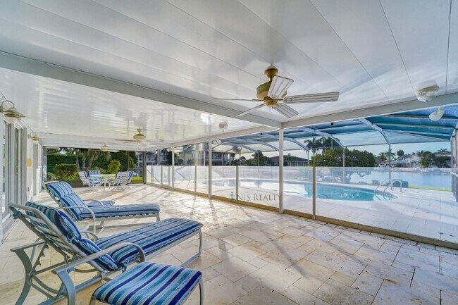 Foto del edificio - 5060 Porpoise Pl