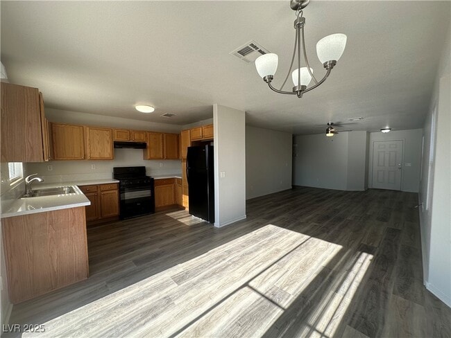 Building Photo - 2655 Amber Crest St