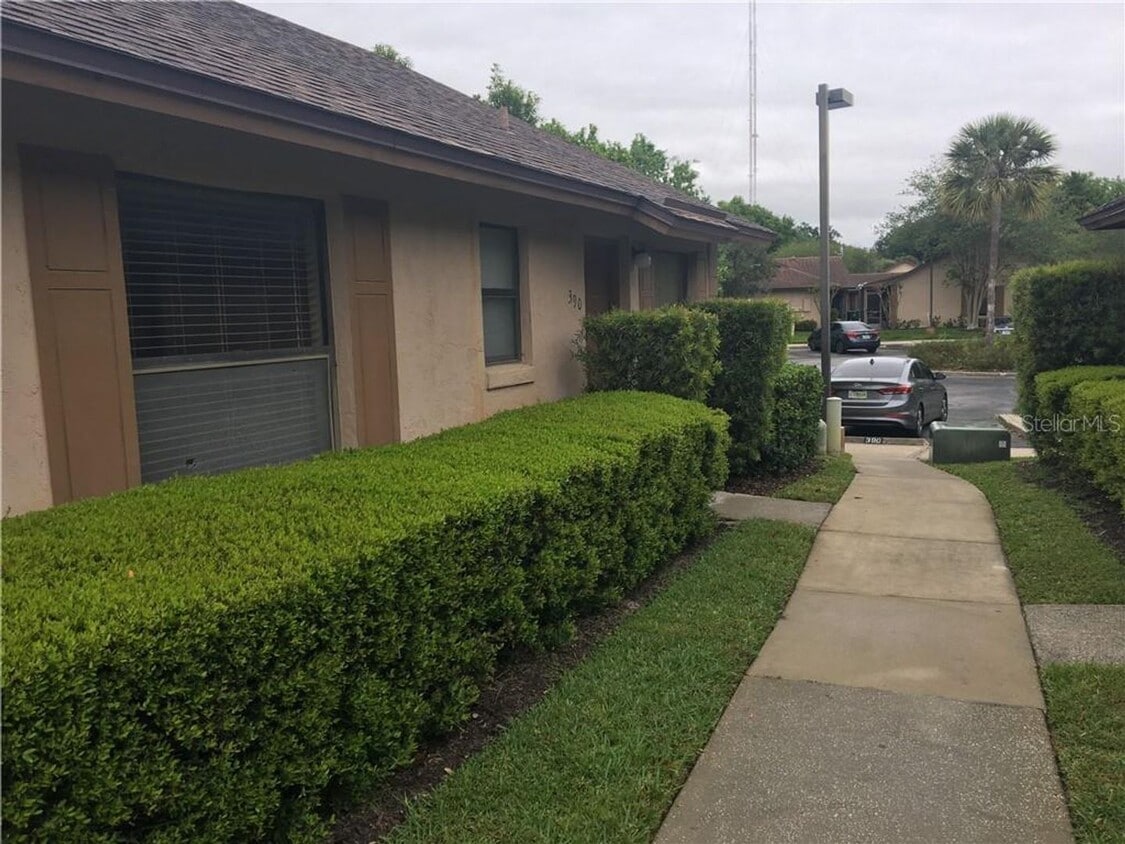 Building Photo - 2 Bed/2 Bath Villa in Townhomes of Winter ...