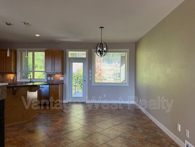 Building Photo - 1495 Kloppenburg Rd