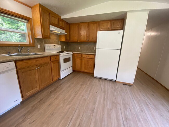 Foto del edificio - 561 E Colonel Wright Rd