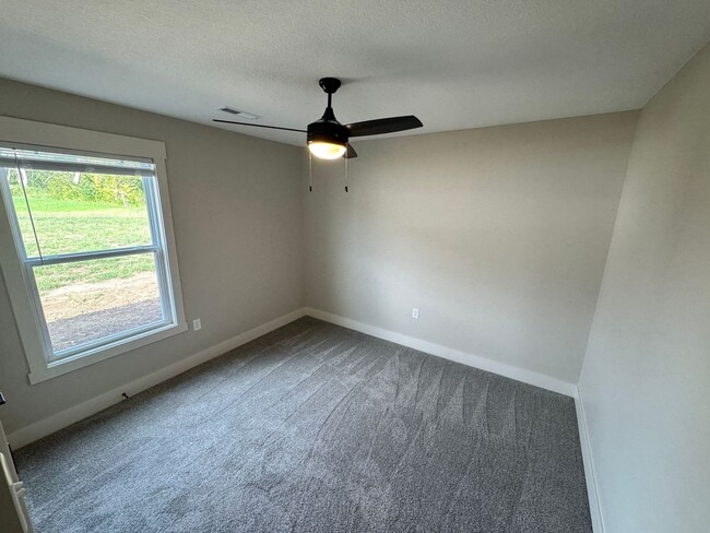 Foto del edificio - BRAND NEW 3-bedroom Duplex in Irvine Acres!