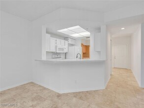 Building Photo - 9851 Costa Mesa Ln