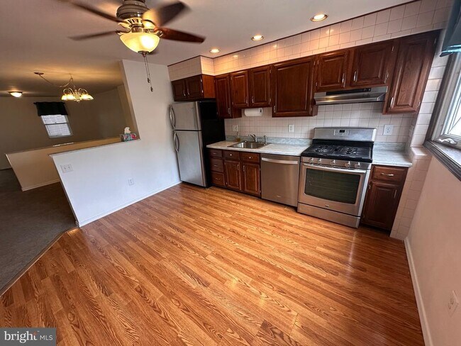 Foto del edificio - 12032 Millbrook Rd