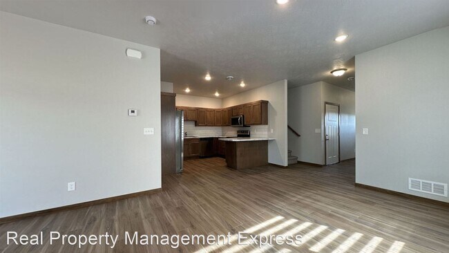 Building Photo - 3 br, 2.5 bath House - 6010 E Copper Pl