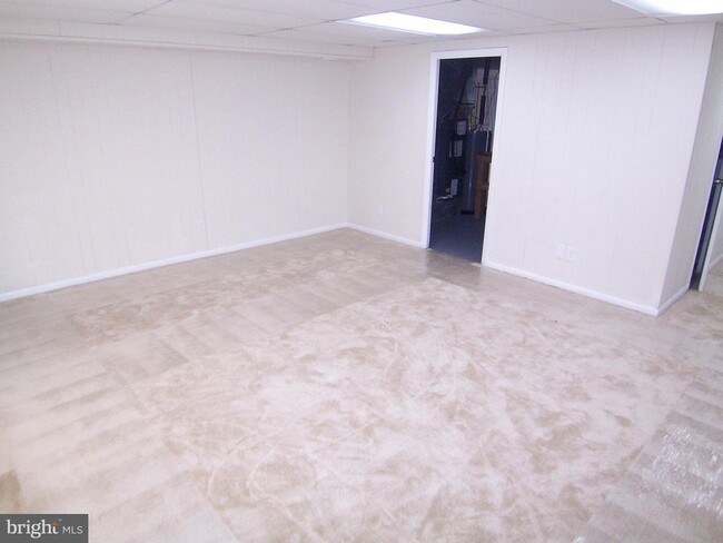 Building Photo - 1016 Willow Bend Dr