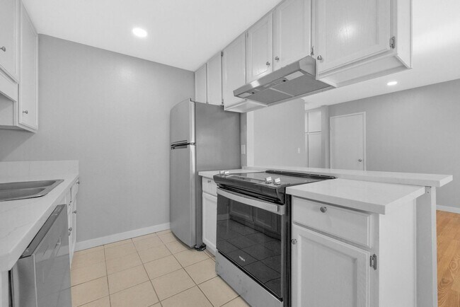 Foto del edificio - Modern 1BD Retreat with Dishwasher, Pool & Spa