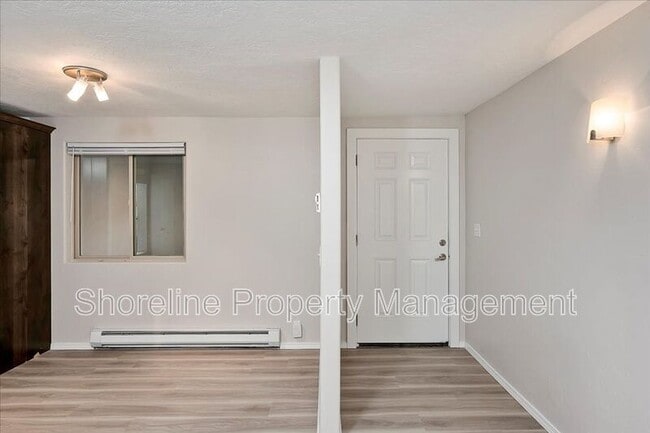 Building Photo - 2111 Brittany Ln