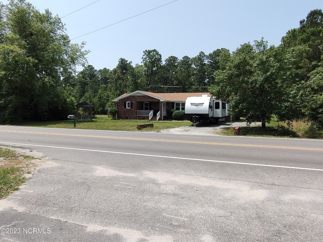 152 Sloop Point Loop Rd, Hampstead, NC 28443 House Rental in