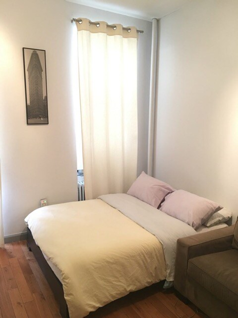 Foto principal - 1572 2nd Ave