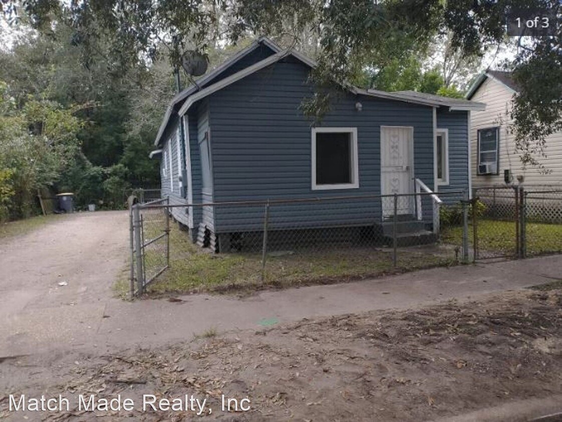 Foto principal - 2 br, 1 bath House - 1716 W. 2nd St