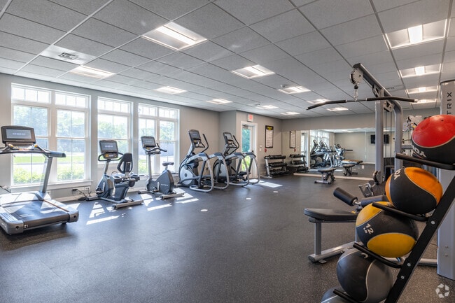 Fitness Center - Oakwood Hills Apartments