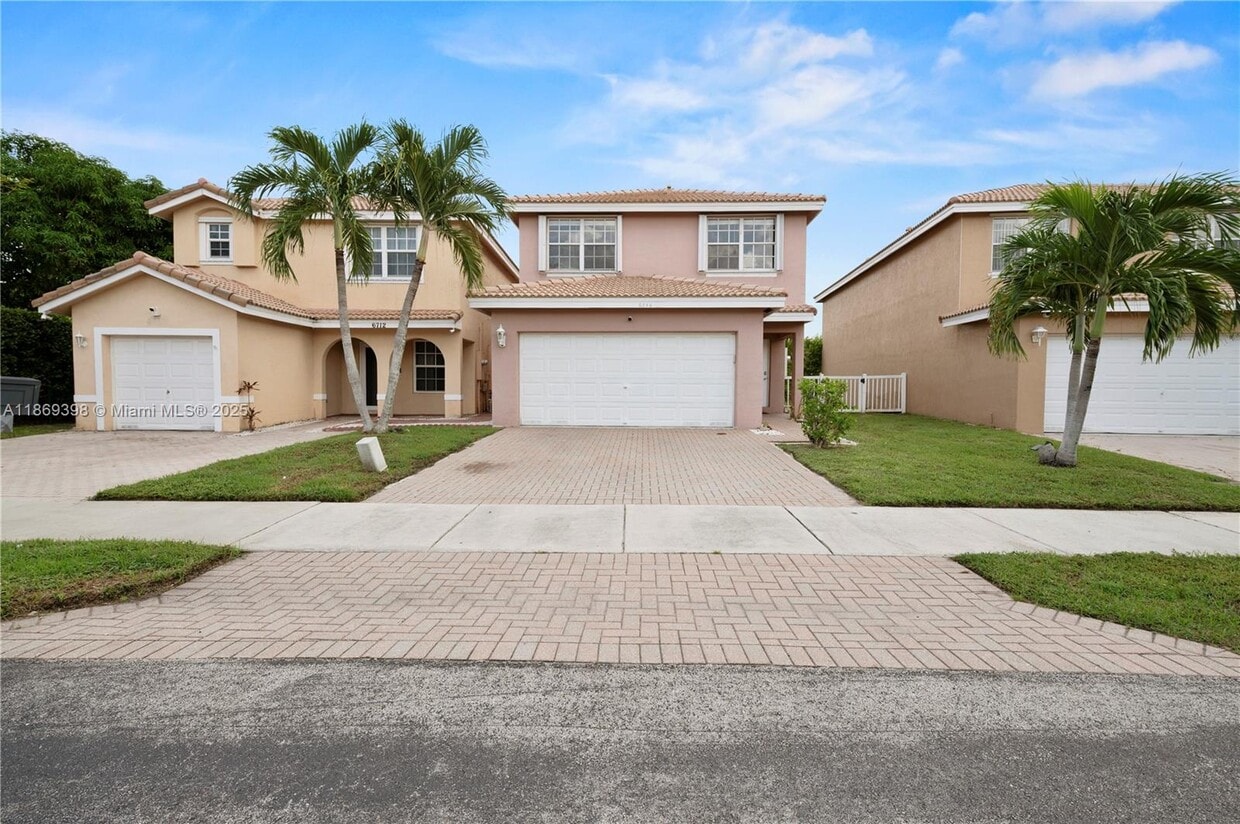 Primary Photo - 6714 NW 39th Ln