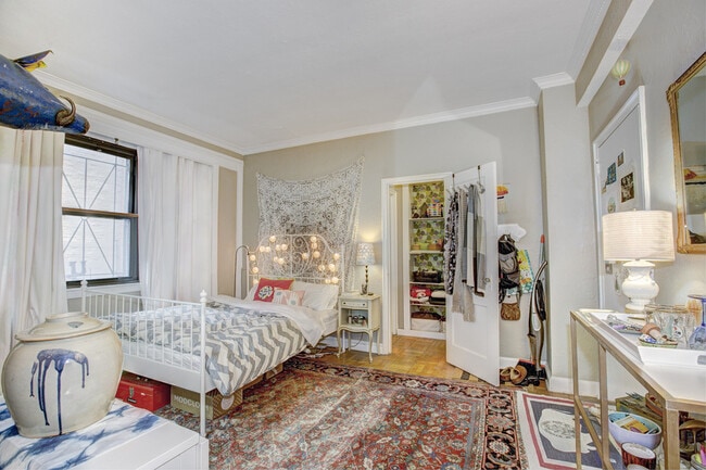 Photo - 1010 25th St NW House