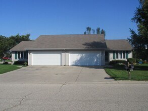 Building Photo - 3701-3703 Pintail Dr