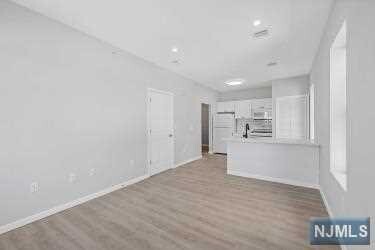 Building Photo - 118 2nd