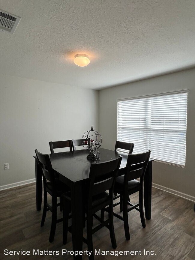 Building Photo - 4 br, 2.5 bath House - 6402 Churchill Cir