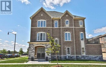 Building Photo - 34 Brushwood Dr