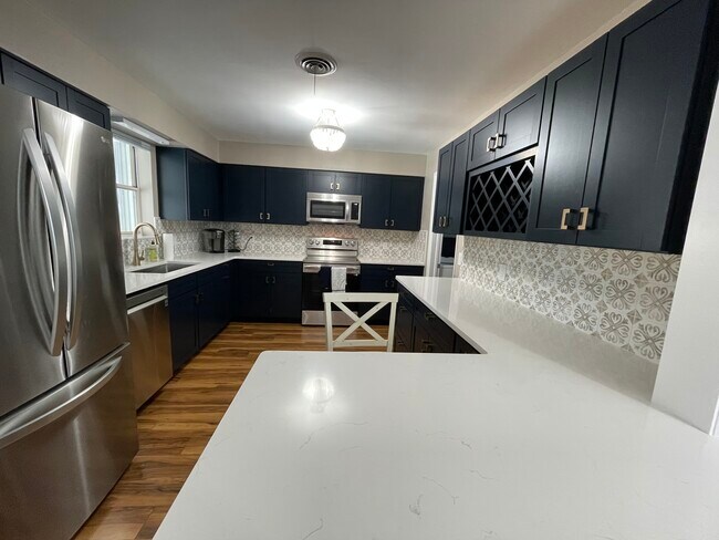 Building Photo - 2245 Abalone Ave