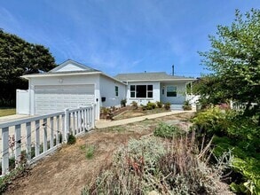Building Photo - 4836 Hayter Ave