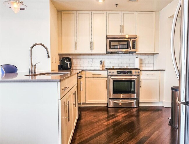 Foto del edificio - 1100 Howell Mill Rd NW