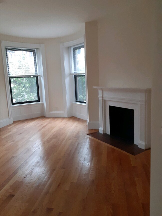 Foto del edificio - 504 Beacon St