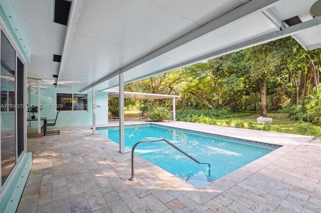 Foto del edificio - 4316 SW 6th St