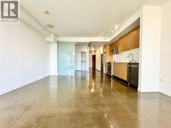 Building Photo - 221 Union St