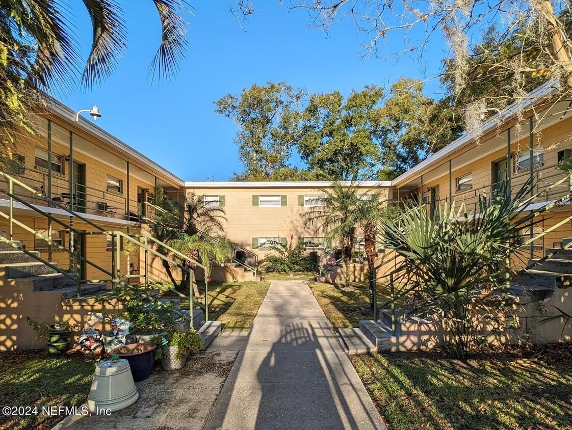 Primary Photo - 2775 Herschel St