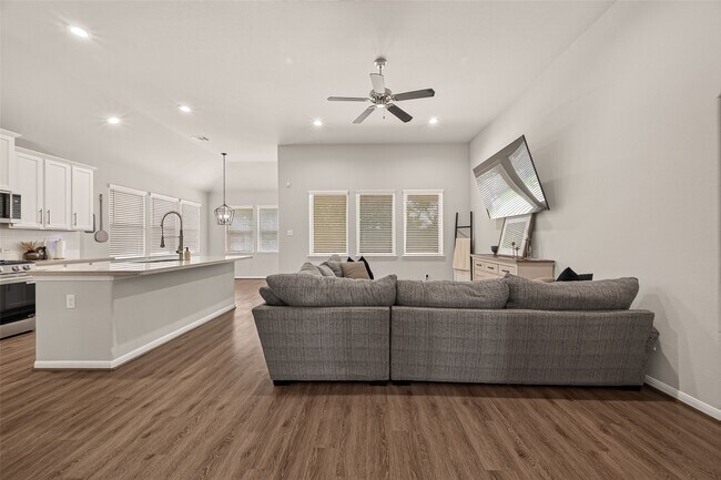 Foto del edificio - 1665 Morgan Trail Dr