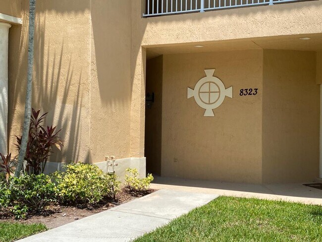 Foto del edificio - 8323 Mulligan Cir