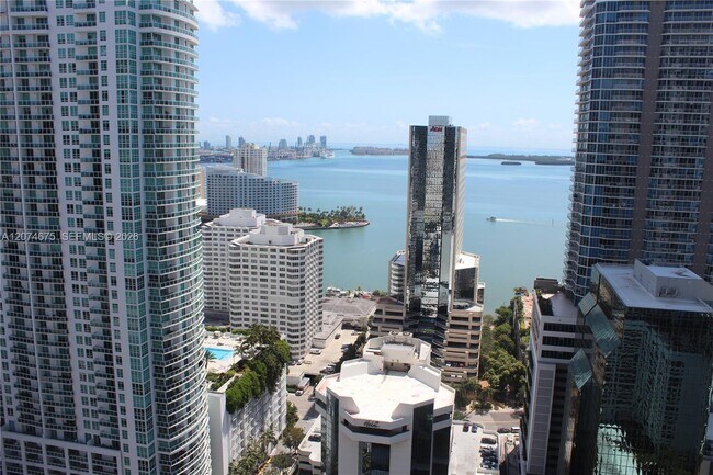 Foto del edificio - 1010 Brickell Ave