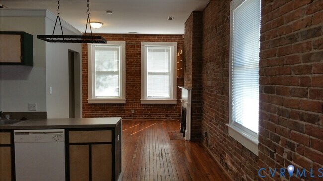 Foto del edificio - 408 W Marshall St