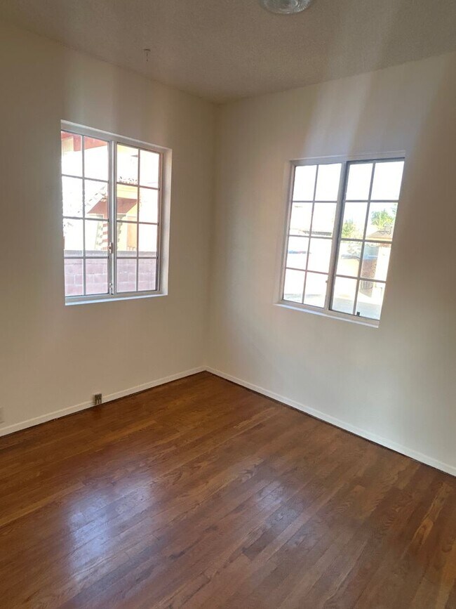 Foto del edificio - 608 N Orange Ave