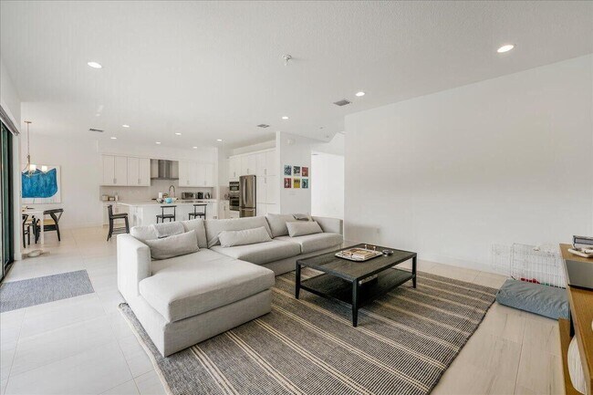Building Photo - 17496 Sparkling River Rd